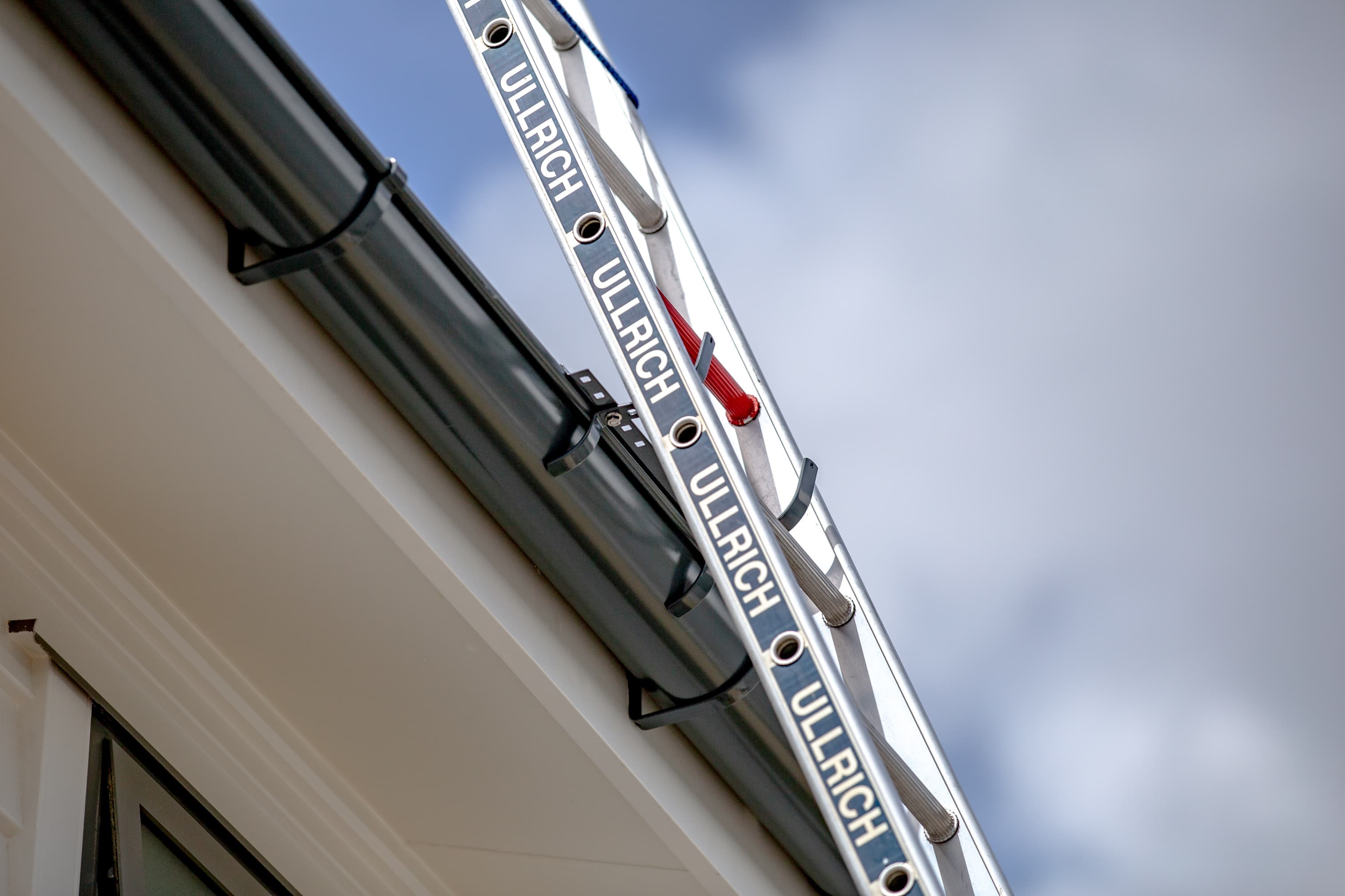 Lindab Gutter Bracket with ladder attached