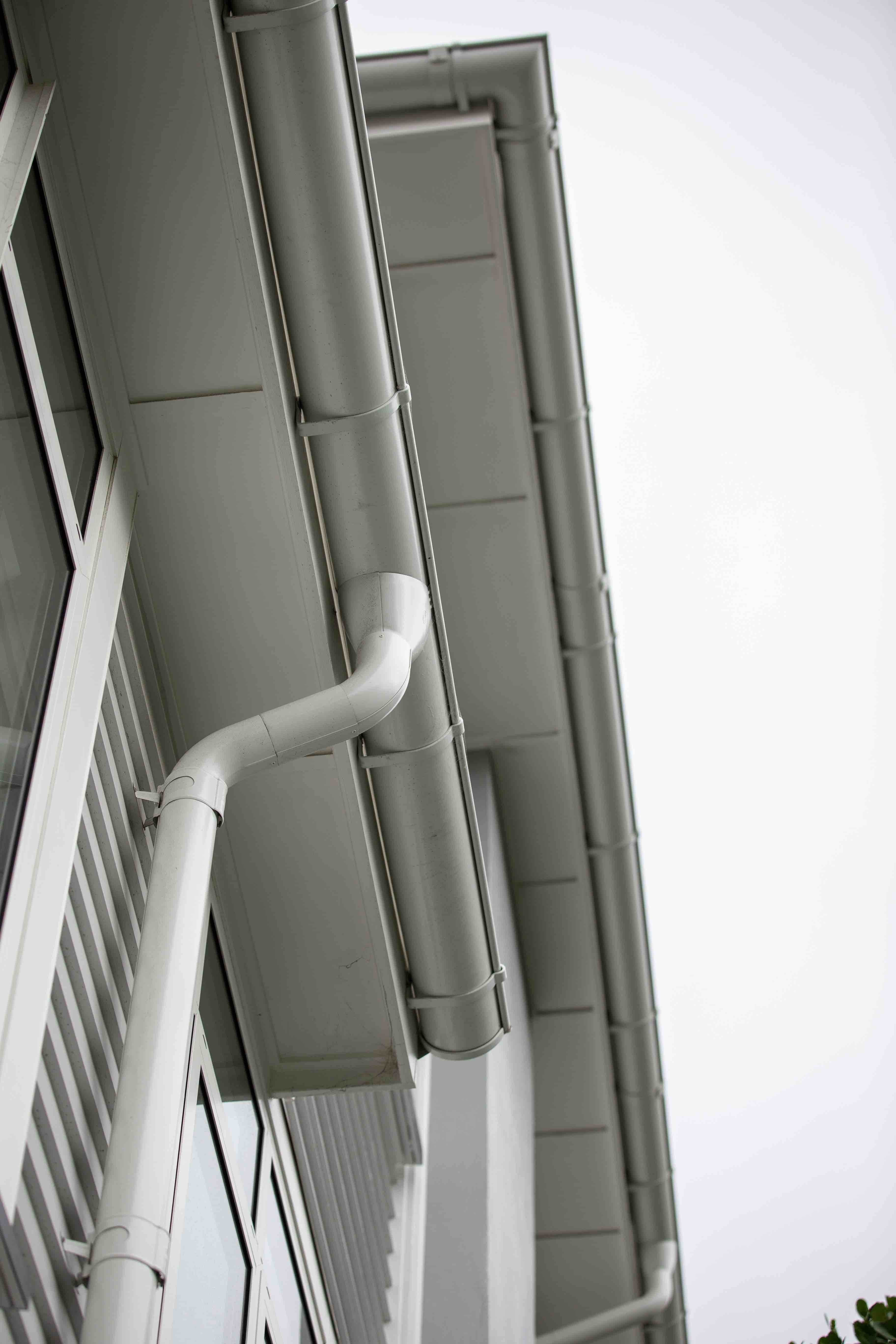 Lindab gutter installation process