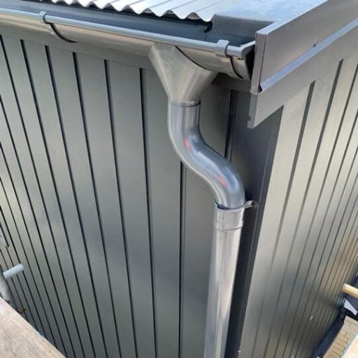 Gutter cleaning and maintenance