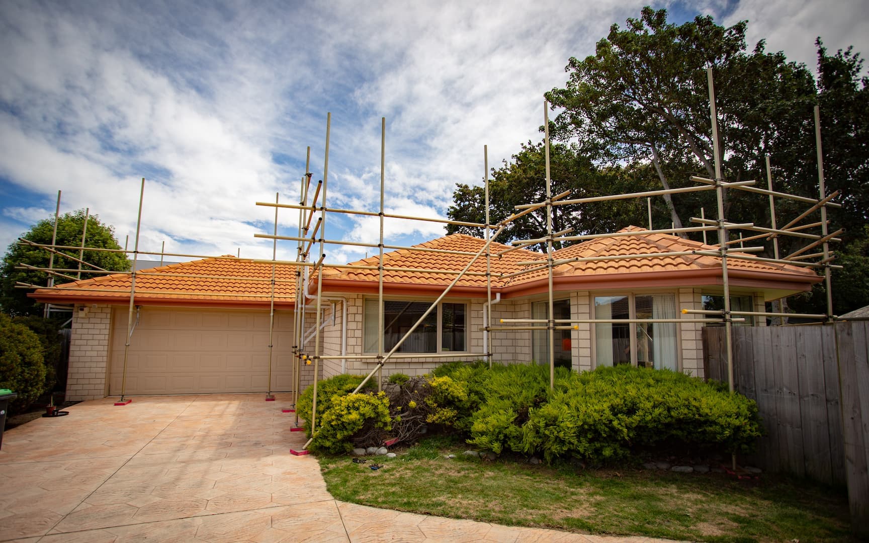 Edge Protection - Edwards & Hardy Scaffolding Services